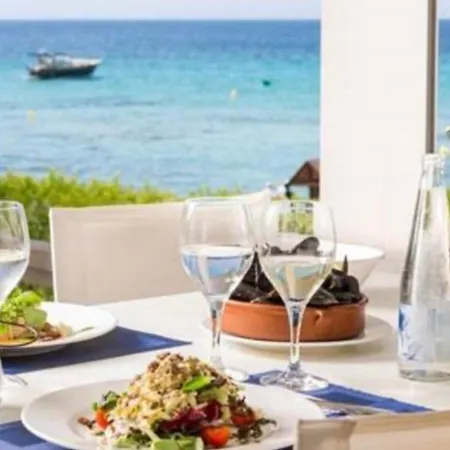 Mi Capricho Beachfront- P301 With Sea View * Sitio de Calahonda