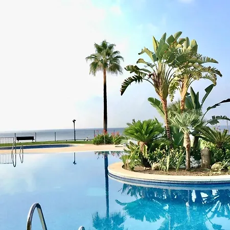 Mi Capricho Beachfront- P301 With Sea View Apartment