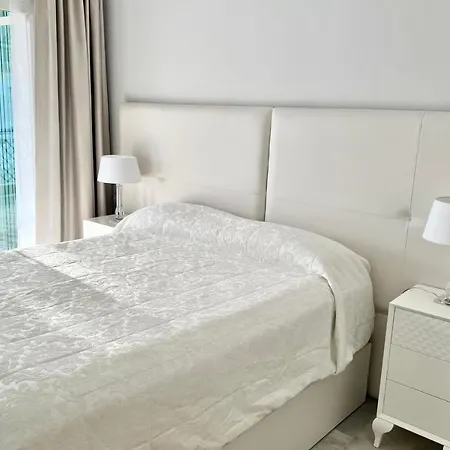 Apartment Mi Capricho Beachfront- P301 With Sea View