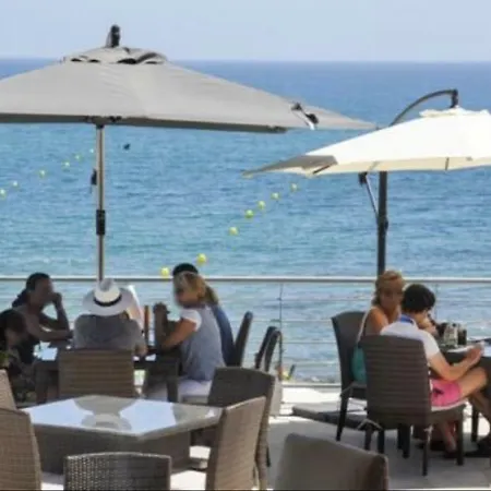 Mi Capricho Beachfront- P301 With Sea View